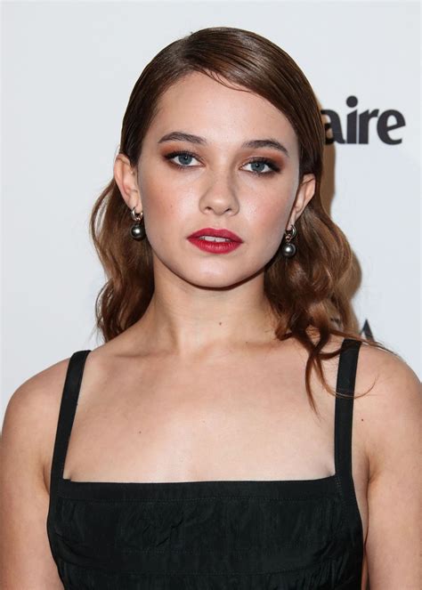 cailee spaeny gay